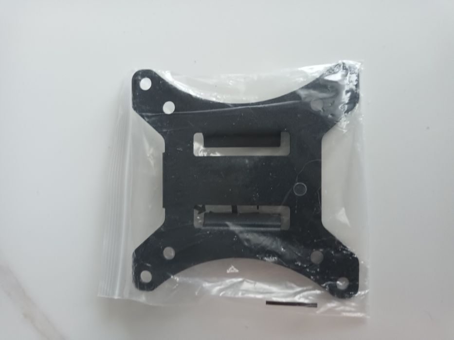 Płytka montażowa VESA 75/100 – Adapter do monitora / Mini PC