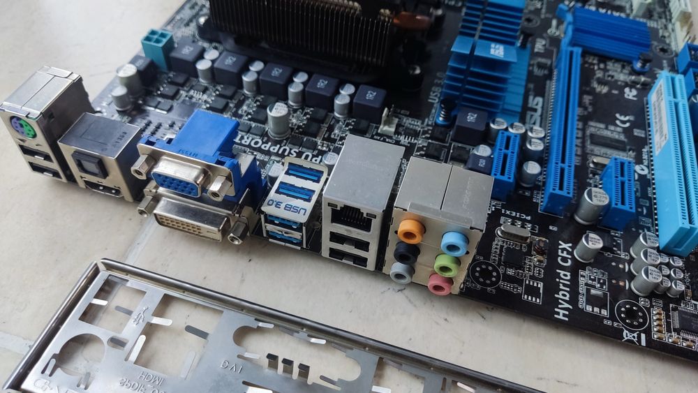 Asus M5A88-m+ Athlon II X4 635