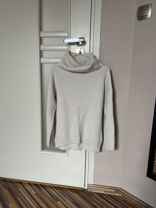 Sweter beżowy kremowy melanż reserved S36