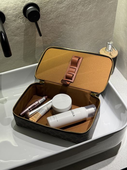 Косметичка Celine Top Handle Medium Toiletry Case in Triomphe Canvas