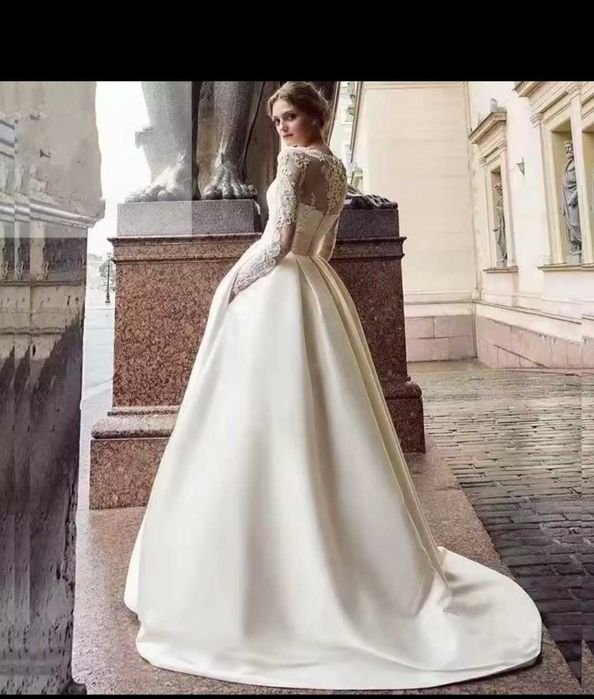 Vestido de Noiva Branco L/XL – Mangas Compridas Transparentes – Como Novo