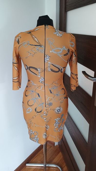 Musztardowa wzorzysta sukienka Mosquito XS