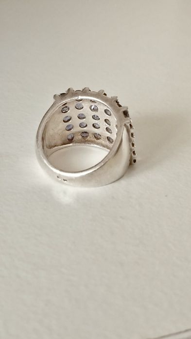 Anéis em prata e pedras