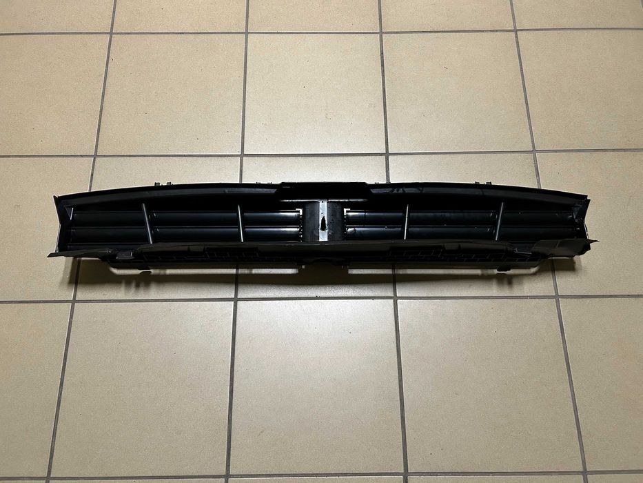 Нижні жалюзі рестайлінг BMW 5 G30 G31 51749464208 51745A218F6: 4