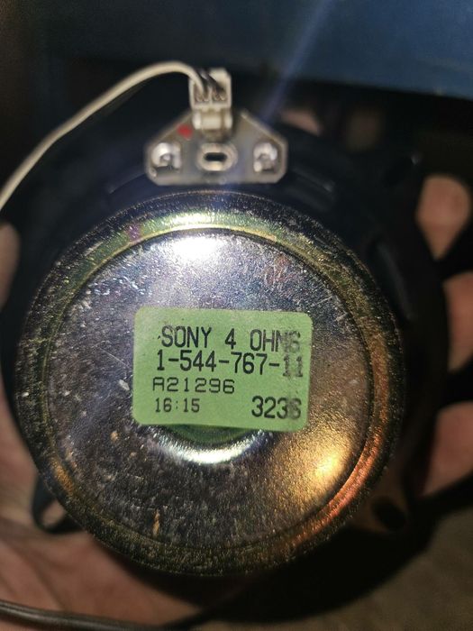 Динамик SONY. Идеальное состояние