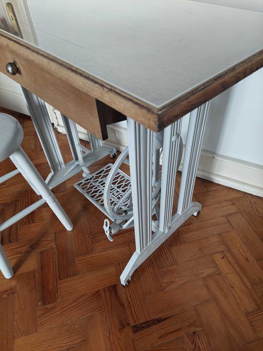 Mesa de apoio,   secretária , vintage