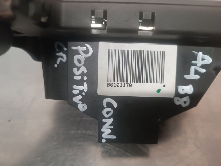 Caixa Fusíveis da Bateria AUDI A4 B8 - KB8J4590