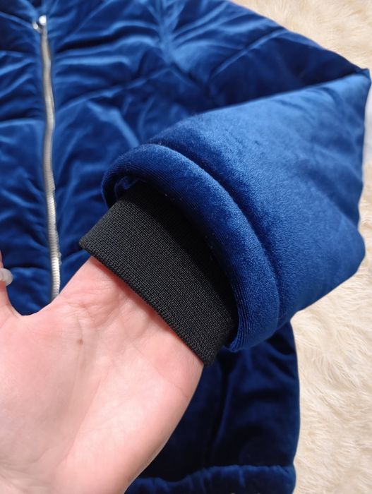 Жіноча велюрова куртка S