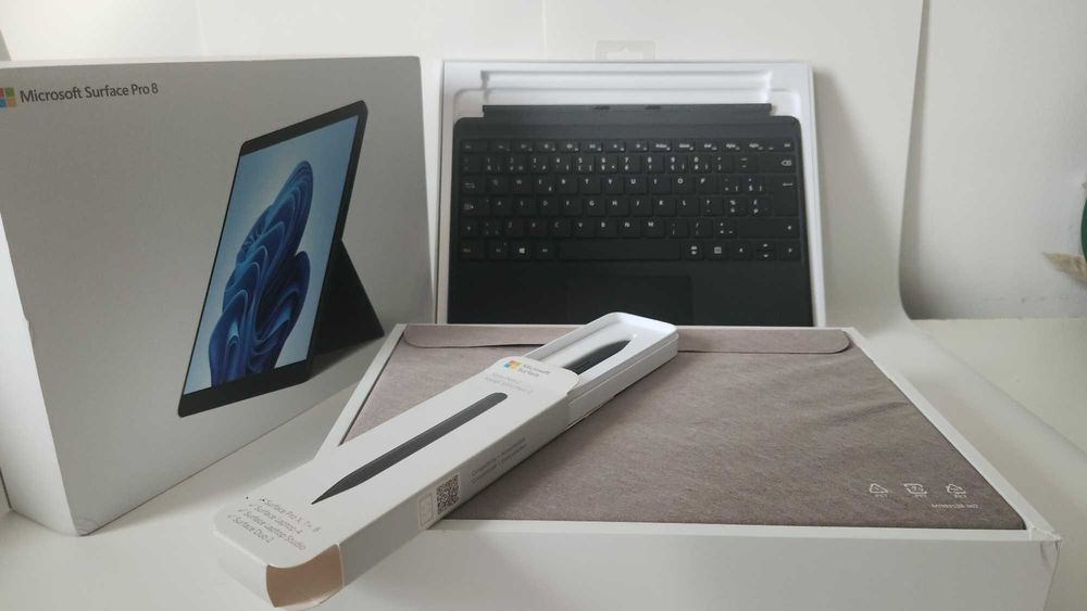 laptop, tablet - Microsoft Surface Pro 8 - Intel i7 (Windows 11)
