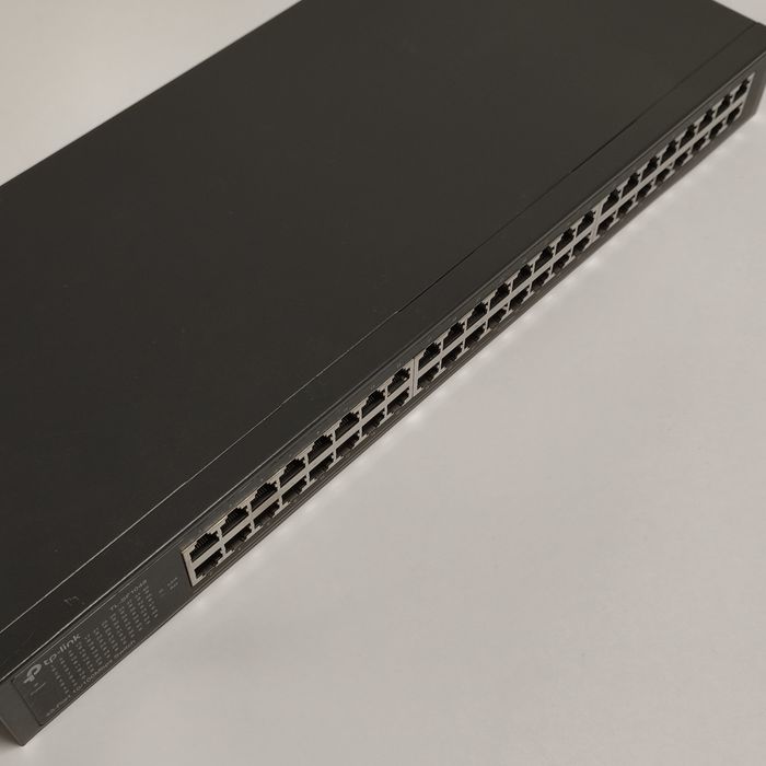 Неуправляемый коммутатор TP-LINK TL-SF1048