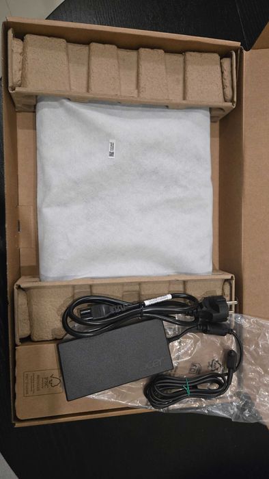 Portátil Gaming Acer Nitro V 15 Ryzen 7 7735 / 16GB DDR5 / 1Tb / 4050