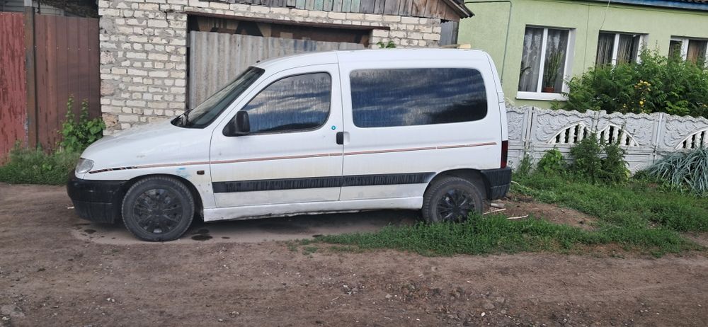 Продам Пежо партнер