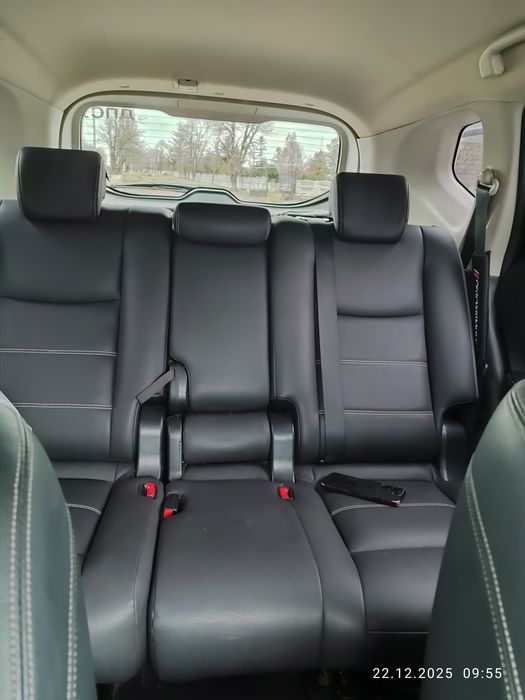 Автомобіль Nissan rogue