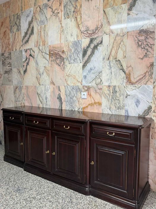 Moveis madeita maciça impecaveis ,2X comodas, roupeiro, aparador, cama