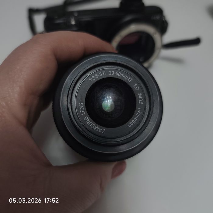 Фотоапарат  цифровий Samsung NX2000.