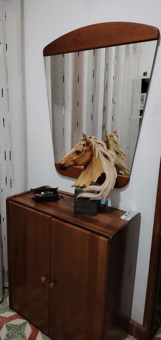 Sapateira com espelho
