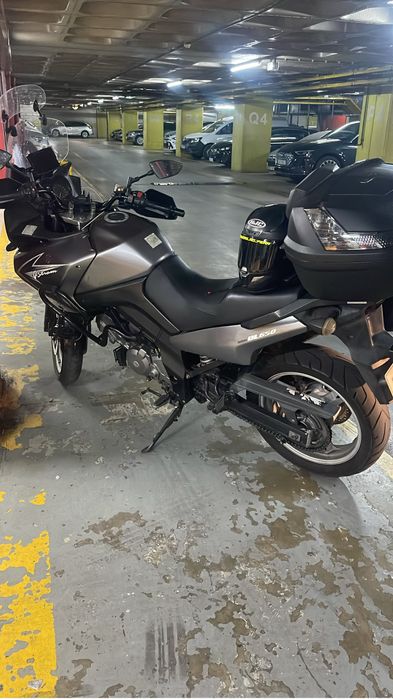 Suzuki VStorm 650 D L