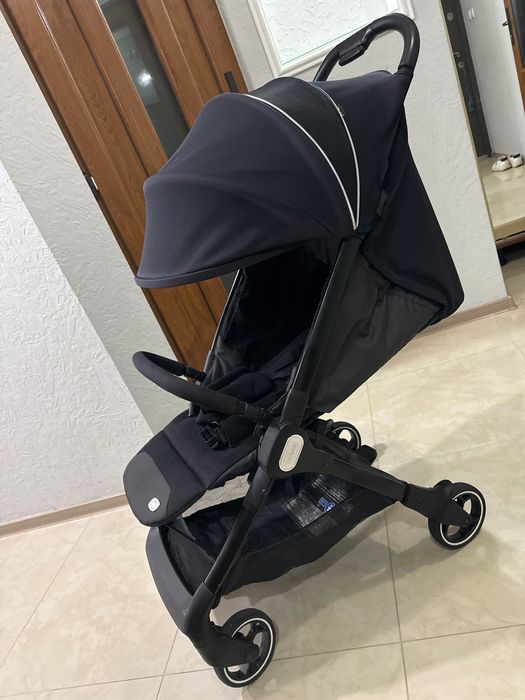 Прогулянкова коляска Chicco
