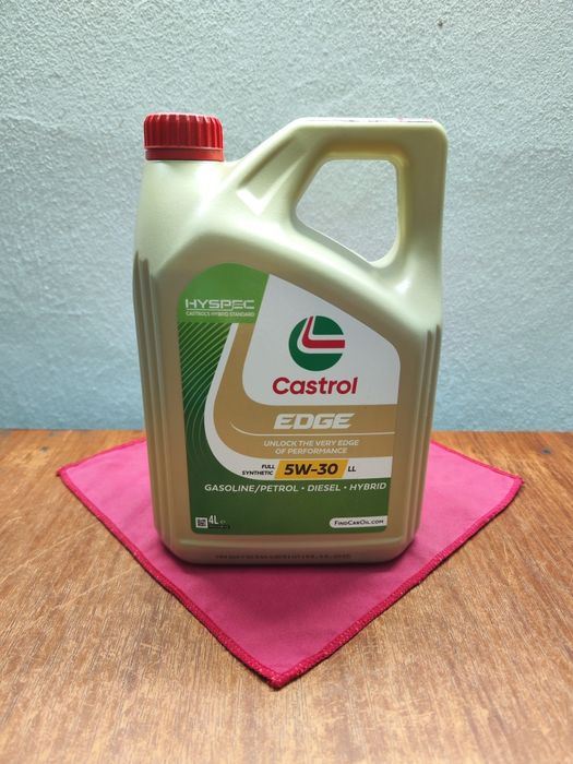 СРОЧНО!!! Моторное масло Castrol Edge 5W-30 LL 4 литра