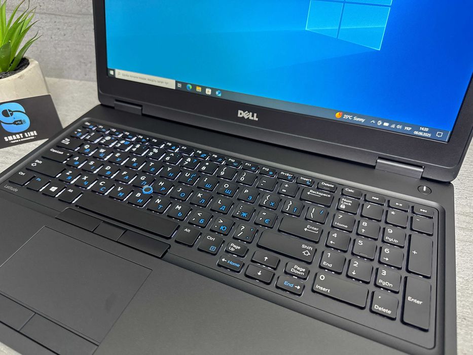 256gb ssd/15.6"/i5-6300u/8gb ddr4/Стильний ноутбук Dell 5580