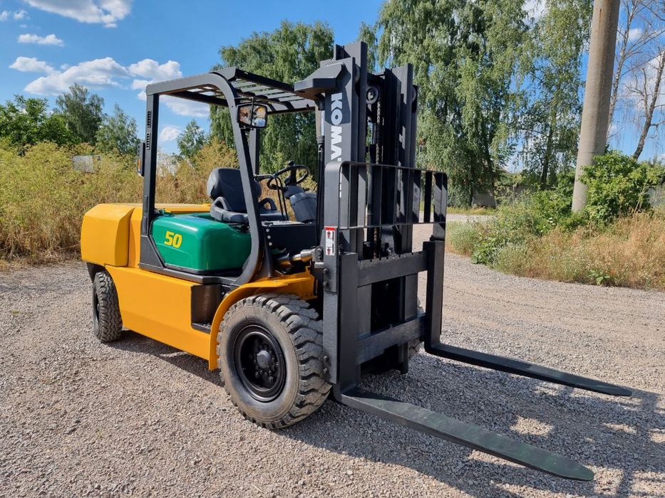 Японський дизельний навантажувач Komatsu FD50AT-7