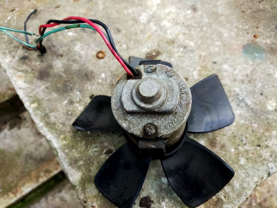 Продам моторчик печки ваз класика 250 гр