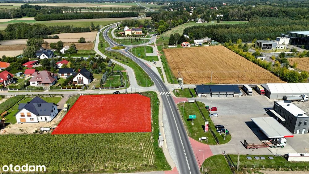 Działka 2050 M² Przy Drodze Wojewódzkiej 707 | Doskonała Ekspozycja