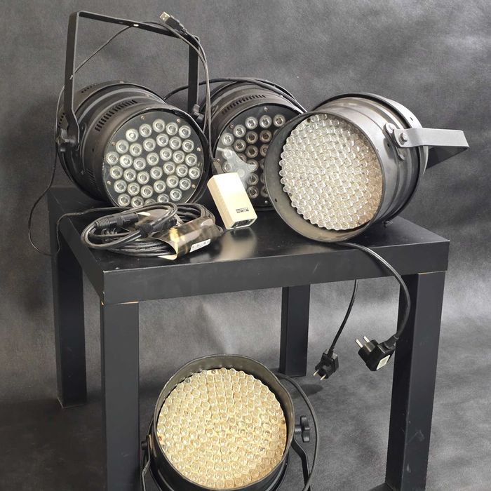 Cztery reflektory PAR LED RGB + AVT DMX PRO 512