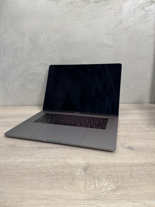 ІДЕАЛ MacBook Pro 15" 2019 i9 / 16 GB / 512 GB SSD