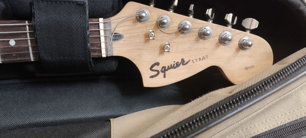 Guitarra elétrica Squier