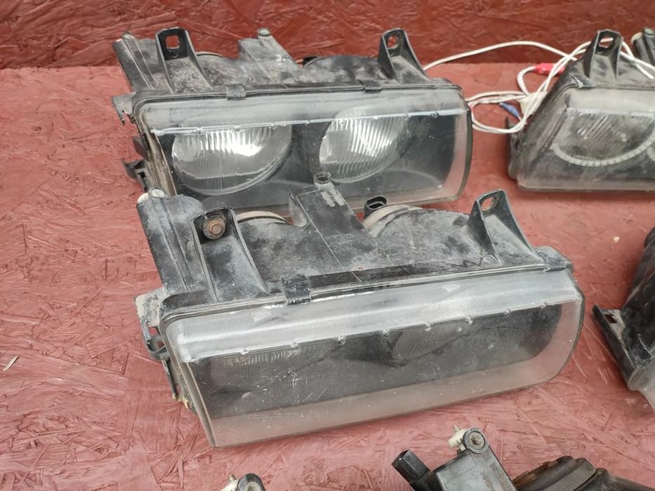 bmw e36 compact oryginalne lampy przednie lewa / prawa o nr. 63 12 8 3