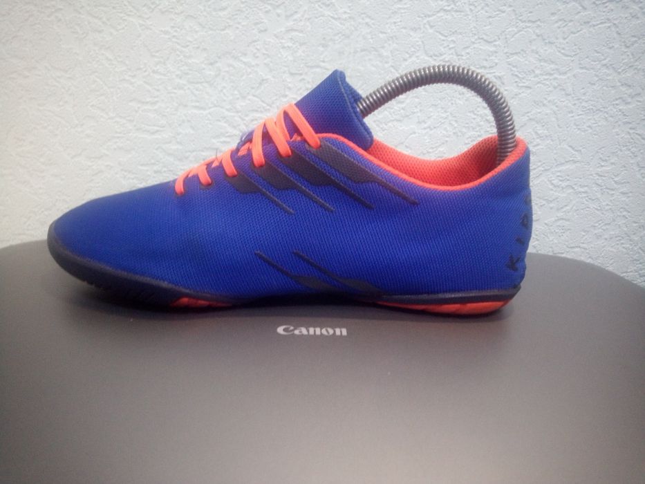 Футзалки сороконожки  Fila