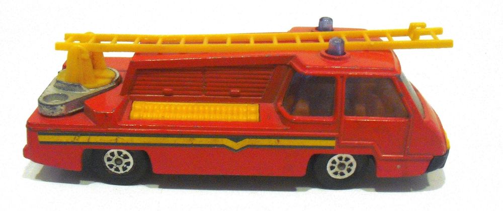 1975 Corgi Toys Hi-Speed Fire Engine Truck #703 Gt Britain