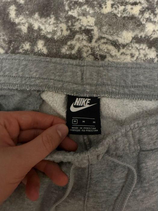 Базові штани nike