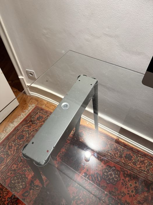 Secretária em tampo de vidro e pés - peças separadas