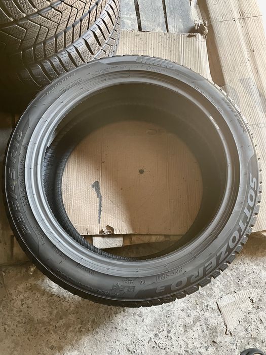 235/45 R18 Pirelli Winter Sottozero 3 98V XL Elect PNCS T0 / 4шт./ 2024 рік./ як нові / Акустік