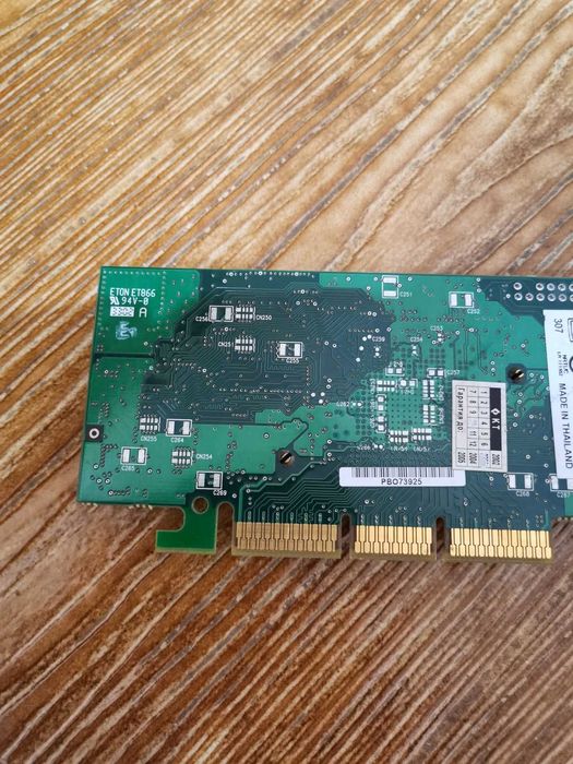 Видеокарта Matrox Millennium G550 G55+MDHA32DB 32mb AGP 4x/8x