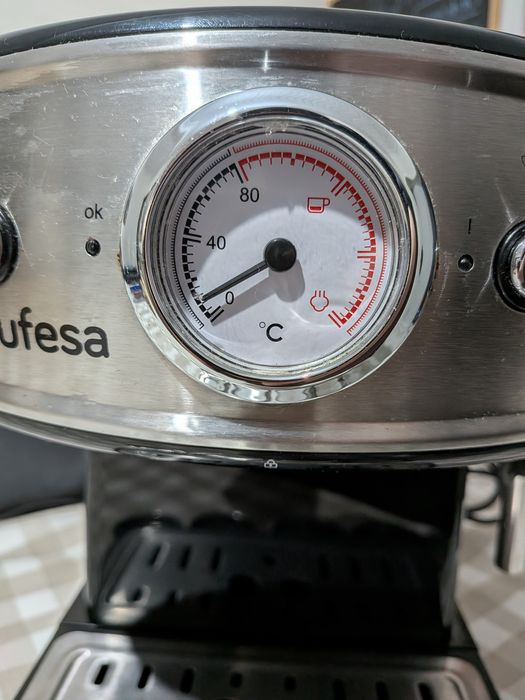 Máquina cafe Ufesa Brescia- café moído ou pastilha