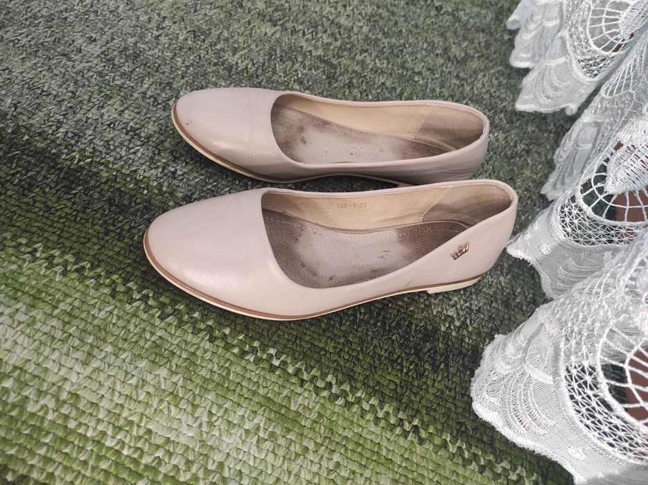 Кожані балетки в нормальному стані