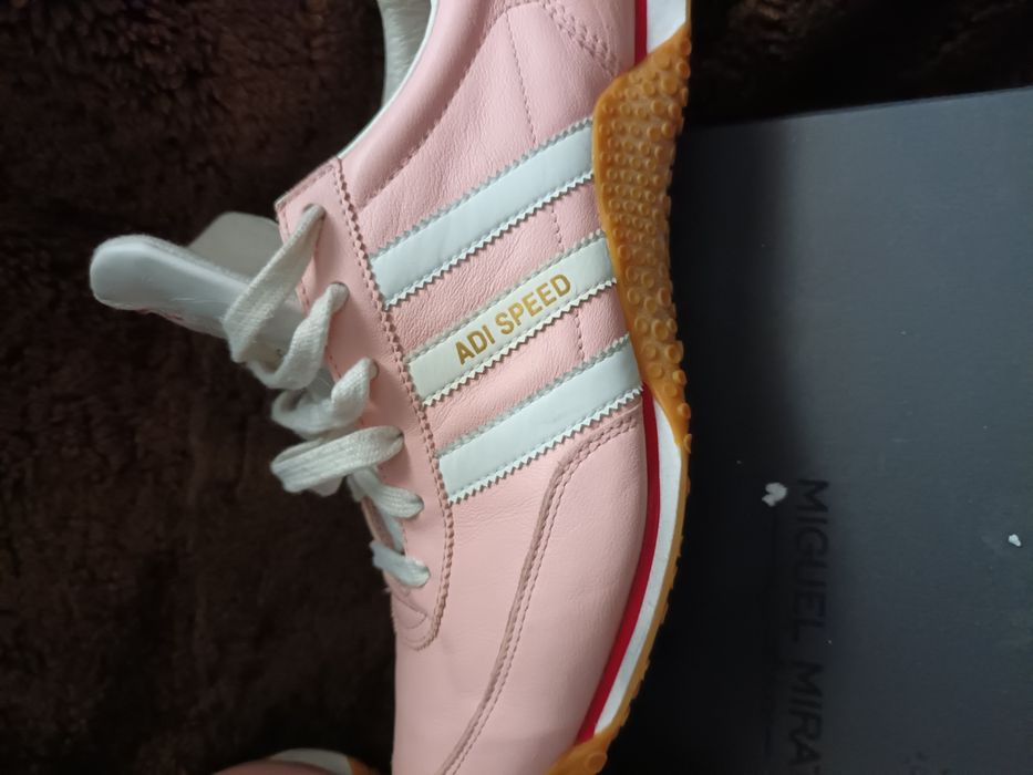 Кросівки   adidas орігінал,стан дуже добрий 9 . 43.уст.27.5 шкіра натуральна зверху і в середині