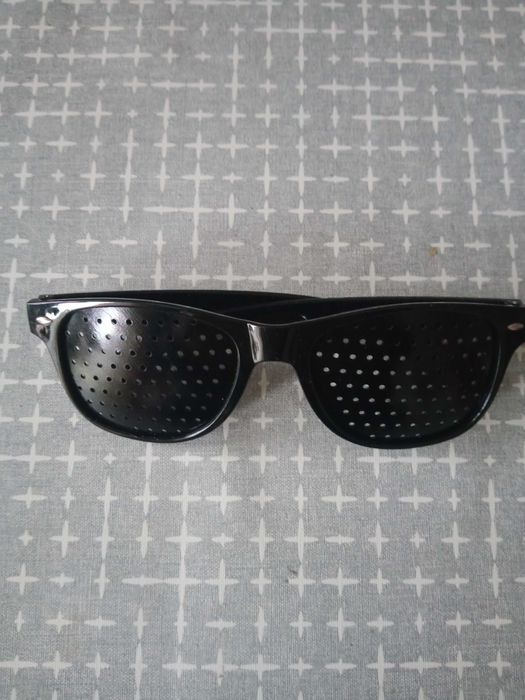 OKULARY AJURWEDYJSKIE okulary z dziurkami .