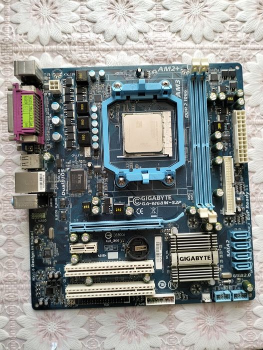 Материнська плата AMD, сокет AM2+