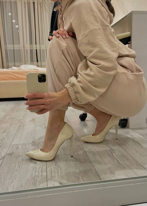 Лодочки, підбори молочні, трендові лодочки