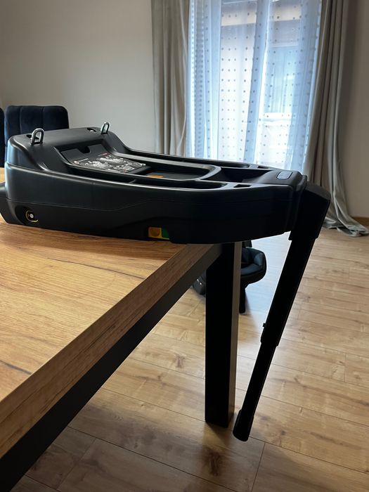 Fotelik niemowlęcy z bazą