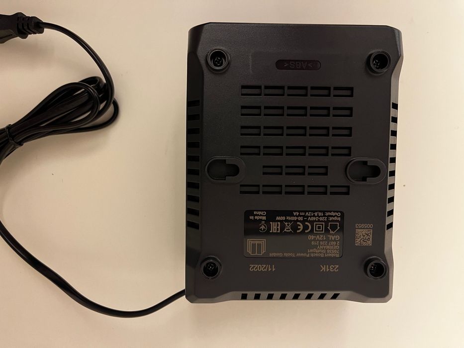 Carregador Bosch GAL 12V-40 Novo