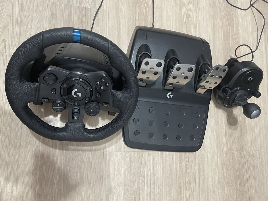 Zestaw z kierownicą logitech g923