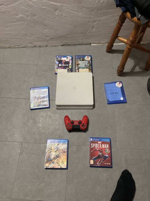 Ps4 with controller and 5 more games64585038221825120