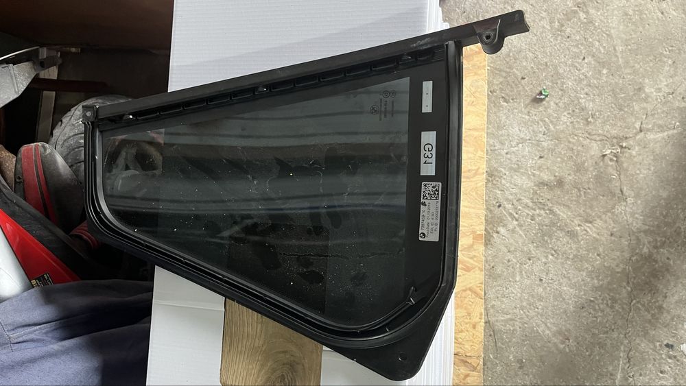 Szyba i mechanizm BMW G31