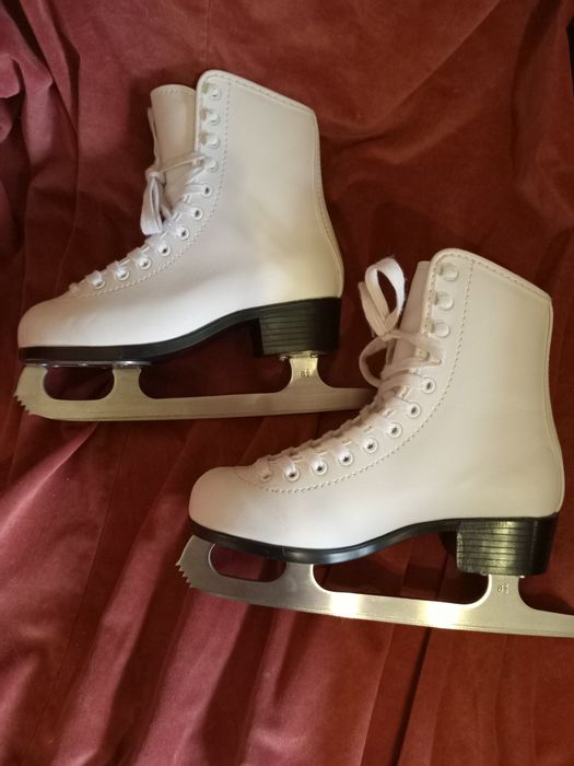 Ковзани  фігурні  BOLERO.