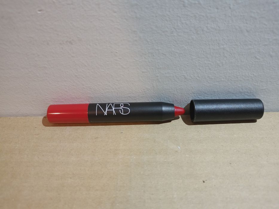 Nars kredka do ust szminka Velvet lip pencil